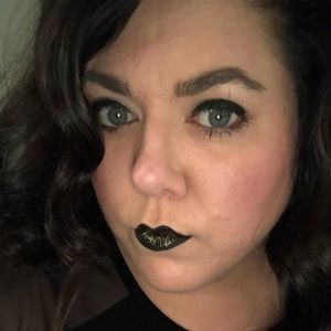 Meet your Posher, Quinn